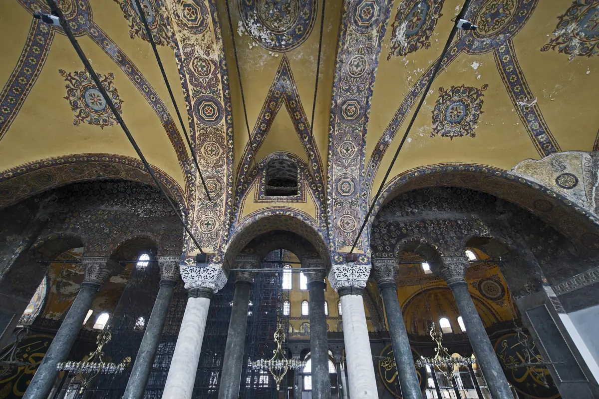 Columns and painted vaults in the upper gallery