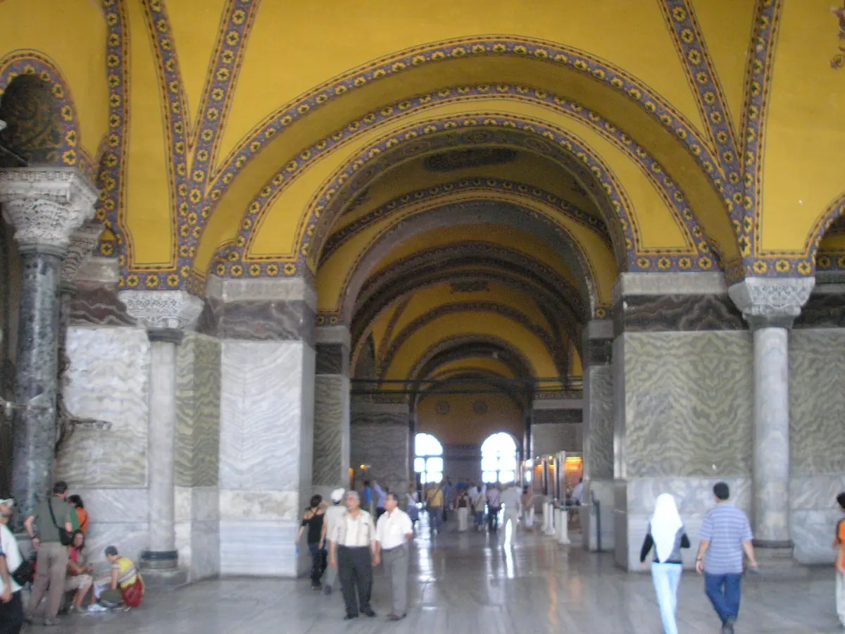 Arches of the upper gallery